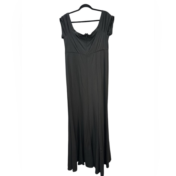 NWT Torrid Black Ponte Off-Shoulder Gown | Formal Maxi Dress | Size 16 - Picture 7 of 8